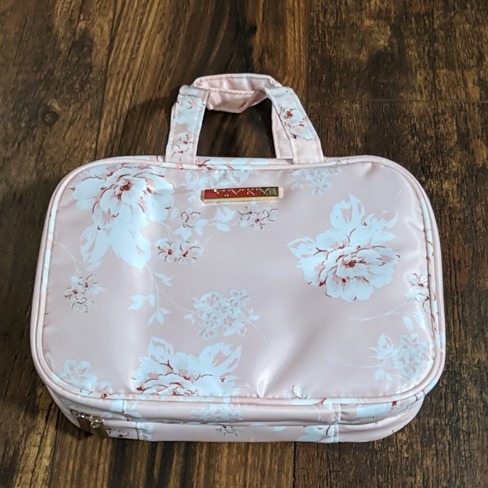 Yumi Kim NWOT Hanging Travel Cosmetic Bag